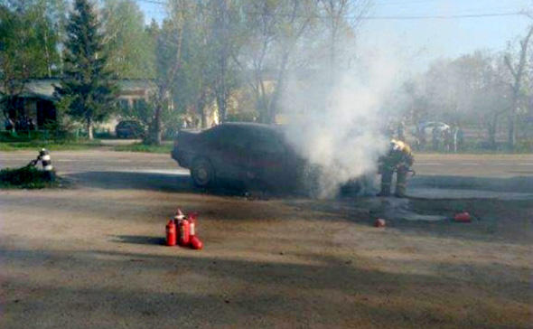 Пожар в Коврове в автомобиле на улице Космонавтов